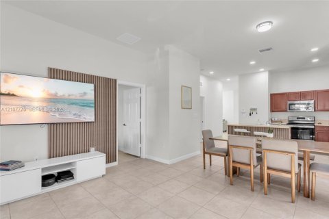 Casa en venta en Homestead, Florida, 4 dormitorios, 155.89 m2 № 2421030 - foto 9