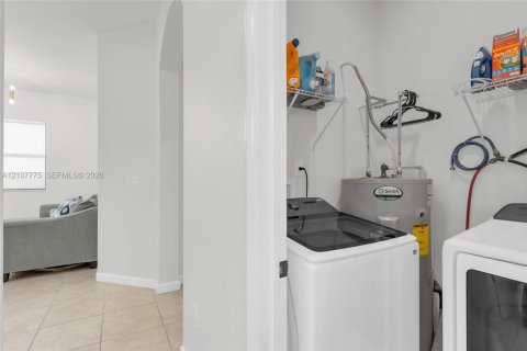 Casa en venta en Homestead, Florida, 4 dormitorios, 155.89 m2 № 2421030 - foto 18