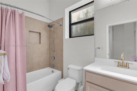 Casa en venta en Homestead, Florida, 4 dormitorios, 155.89 m2 № 2421030 - foto 17