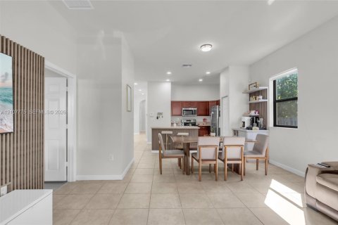Casa en venta en Homestead, Florida, 4 dormitorios, 155.89 m2 № 2421030 - foto 10