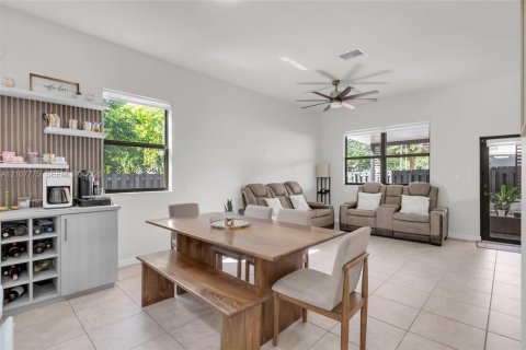 Casa en venta en Homestead, Florida, 4 dormitorios, 155.89 m2 № 2421030 - foto 7
