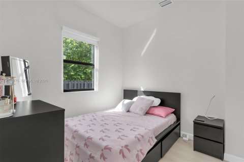 Casa en venta en Homestead, Florida, 4 dormitorios, 155.89 m2 № 2421030 - foto 14