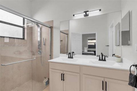 Casa en venta en Homestead, Florida, 4 dormitorios, 155.89 m2 № 2421030 - foto 13