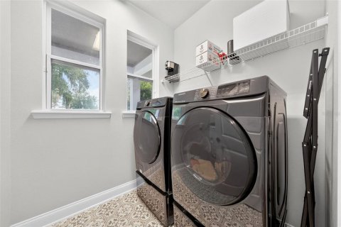 House in Orlando, Florida 3 bedrooms, 132.29 sq.m. № 2354399 - photo 30