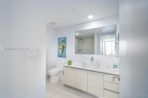 Copropriété à vendre à Hallandale Beach, Floride: 2 chambres, 94.76 m2 № 1977539 - photo 15