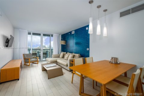 Copropriété à vendre à Hallandale Beach, Floride: 2 chambres, 94.76 m2 № 1977539 - photo 7