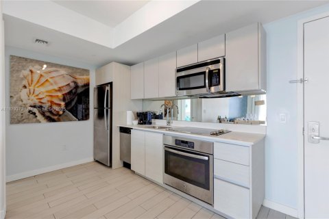 Copropriété à vendre à Hallandale Beach, Floride: 2 chambres, 94.76 m2 № 1977539 - photo 12
