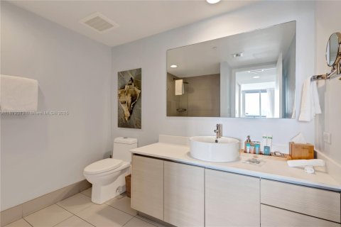Copropriété à vendre à Hallandale Beach, Floride: 2 chambres, 94.76 m2 № 1977539 - photo 17