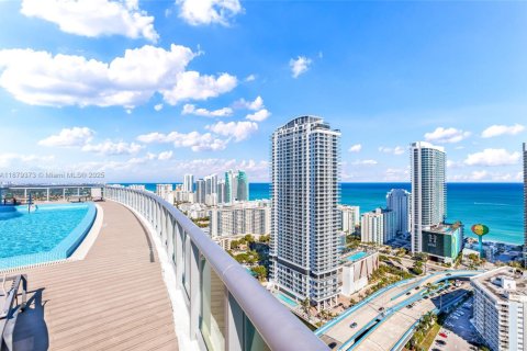 Copropriété à vendre à Hallandale Beach, Floride: 2 chambres, 94.76 m2 № 1977539 - photo 4