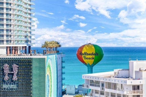 Copropriété à vendre à Hallandale Beach, Floride: 2 chambres, 94.76 m2 № 1977539 - photo 29