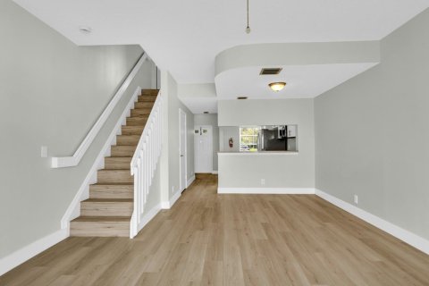 Touwnhouse à louer à Weston, Floride: 2 chambres, 103.12 m2 № 2427828 - photo 15