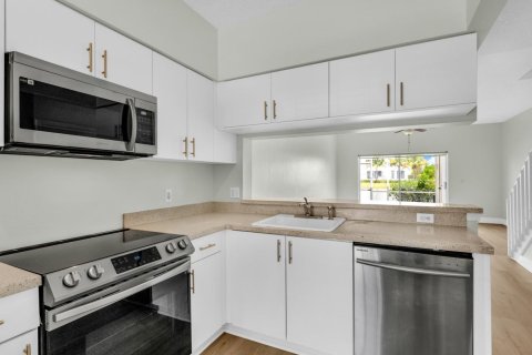 Touwnhouse à louer à Weston, Floride: 2 chambres, 103.12 m2 № 2427828 - photo 11