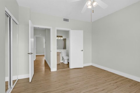 Touwnhouse à louer à Weston, Floride: 2 chambres, 103.12 m2 № 2427828 - photo 24