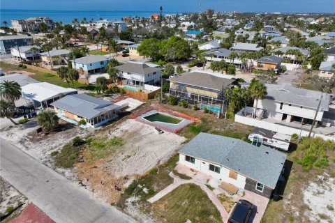 Terrain à Fort Myers, Floride № 2154432