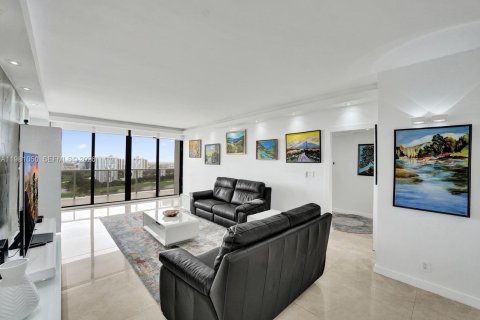 Купить кондоминиум в Авентура, Флорида 2 спальни, 144.93м2, № 2048823 - фото 9