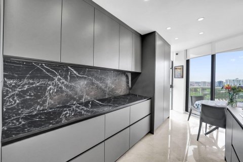 Купить кондоминиум в Авентура, Флорида 2 спальни, 144.93м2, № 2048823 - фото 25