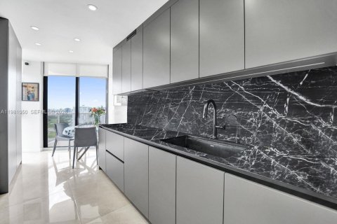 Купить кондоминиум в Авентура, Флорида 2 спальни, 144.93м2, № 2048823 - фото 23