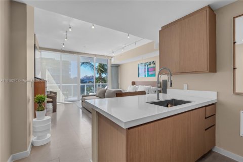 Copropriété à vendre à Miami Beach, Floride: 64.94 m2 № 1752936 - photo 11