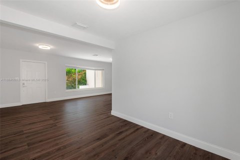 Casa en venta en Oakland Park, Florida, 3 dormitorios, 124.21 m2 № 1891779 - foto 15