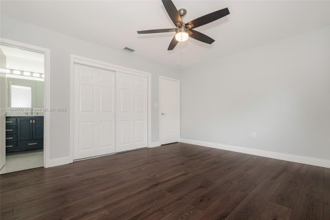 Casa en venta en Oakland Park, Florida, 3 dormitorios, 124.21 m2 № 1891779 - foto 16