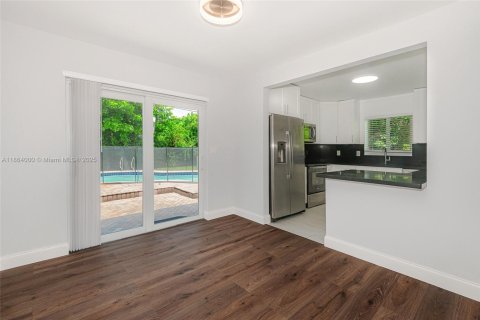 Casa en venta en Oakland Park, Florida, 3 dormitorios, 124.21 m2 № 1891779 - foto 4