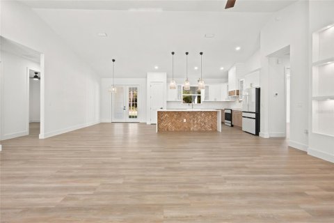 House in Ocala, Florida 4 bedrooms, 192.59 sq.m. № 2424049 - photo 14