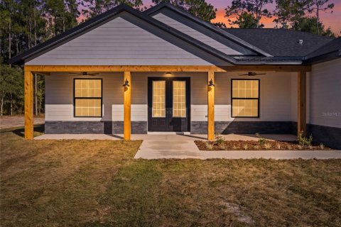House in Ocala, Florida 4 bedrooms, 192.59 sq.m. № 2424049 - photo 4