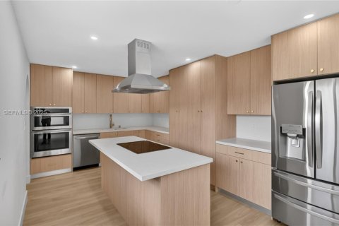 Villa ou maison à vendre à Miami, Floride: 4 chambres № 2035147 - photo 6