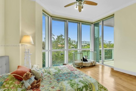 Купить таунхаус в Санни-Айлс-Бич, Флорида 3 спальни, 350.61м2, № 1937429 - фото 28