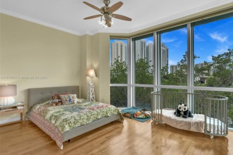 Купить таунхаус в Санни-Айлс-Бич, Флорида 3 спальни, 350.61м2, № 1937429 - фото 27