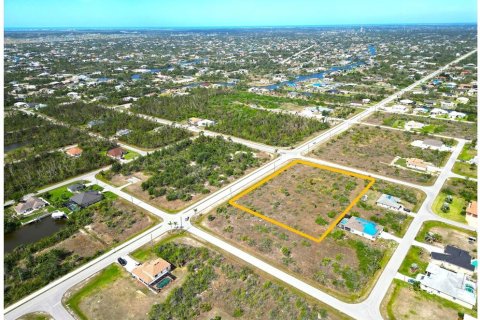 Terreno en venta en Port Charlotte, Florida № 1570261 - foto 2