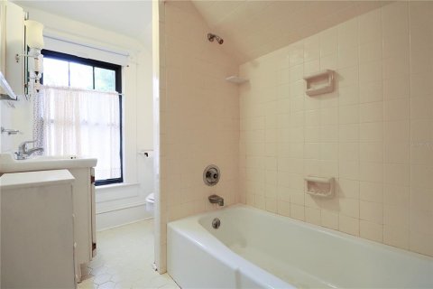 House in Babson Park, Florida 5 bedrooms, 162.76 sq.m. № 2393954 - photo 29