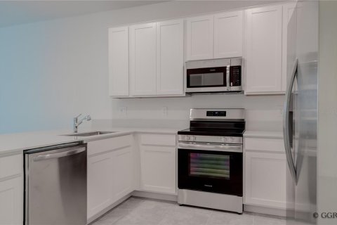 Townhouse in Davenport, Florida 3 bedrooms, 170.94 sq.m. № 2155974 - photo 10