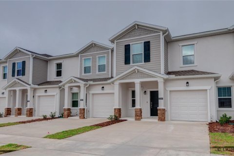 Townhouse in Davenport, Florida 3 bedrooms, 170.94 sq.m. № 2155974 - photo 3