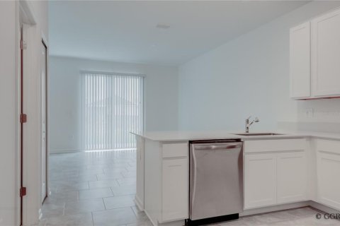 Townhouse in Davenport, Florida 3 bedrooms, 170.94 sq.m. № 2155974 - photo 9