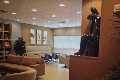 Снять в аренду кондоминиум в Майами, Флорида 1 спальня, 55.09м2, № 2008577 - фото 18