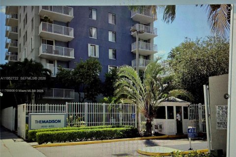 Снять в аренду кондоминиум в Майами, Флорида 1 спальня, 55.09м2, № 2008577 - фото 19