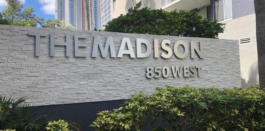 Кондоминиум с 1 спальней в Майами, Флорида № 2008577