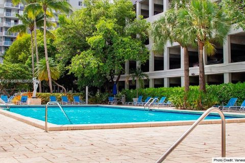 Снять в аренду кондоминиум в Майами, Флорида 1 спальня, 55.09м2, № 2008577 - фото 12