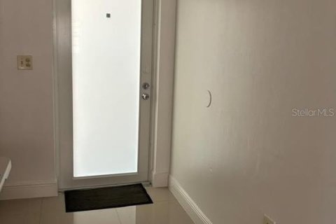 Apartment in Hialeah, Florida 2 bedrooms, 72.37 sq.m. № 1876945 - photo 4