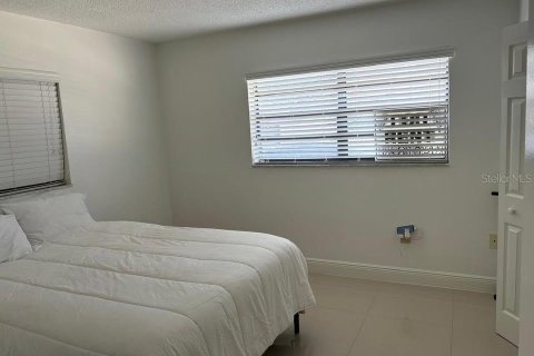 Apartment in Hialeah, Florida 2 bedrooms, 72.37 sq.m. № 1876945 - photo 11