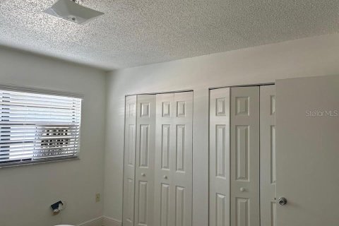 Apartment in Hialeah, Florida 2 bedrooms, 72.37 sq.m. № 1876945 - photo 7