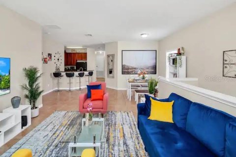 Townhouse in Kissimmee, Florida 3 bedrooms, 132.57 sq.m. № 1675167 - photo 5
