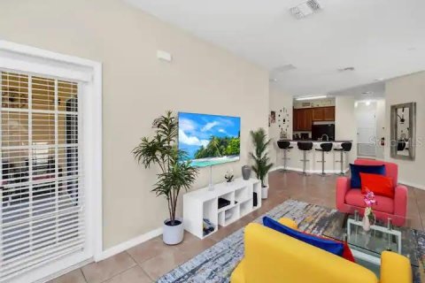 Townhouse in Kissimmee, Florida 3 bedrooms, 132.57 sq.m. № 1675167 - photo 7