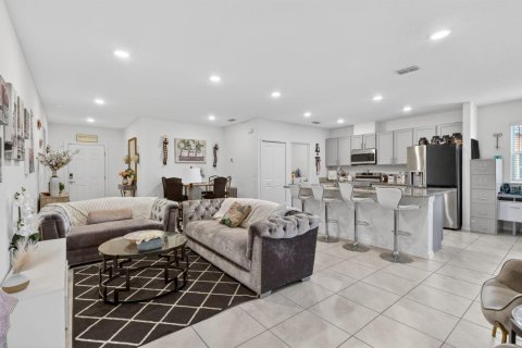 Villa ou maison à vendre à Port St. Lucie, Floride: 4 chambres, 174.1 m2 № 2265795 - photo 8