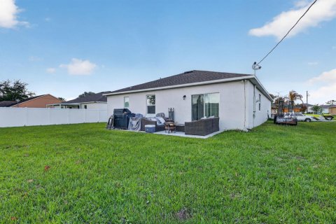 Villa ou maison à vendre à Port St. Lucie, Floride: 4 chambres, 174.1 m2 № 2265795 - photo 27