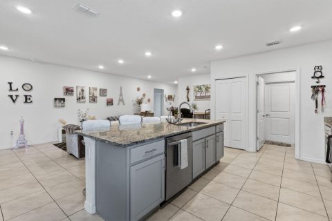 Villa ou maison à vendre à Port St. Lucie, Floride: 4 chambres, 174.1 m2 № 2265795 - photo 12