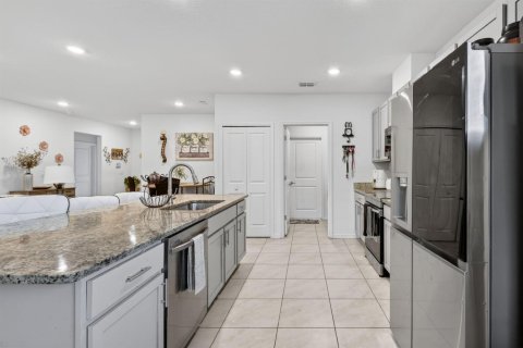 Villa ou maison à vendre à Port St. Lucie, Floride: 4 chambres, 174.1 m2 № 2265795 - photo 11