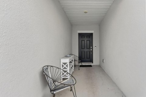 Villa ou maison à vendre à Port St. Lucie, Floride: 4 chambres, 174.1 m2 № 2265795 - photo 4