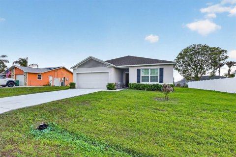 Villa ou maison à vendre à Port St. Lucie, Floride: 4 chambres, 174.1 m2 № 2265795 - photo 2